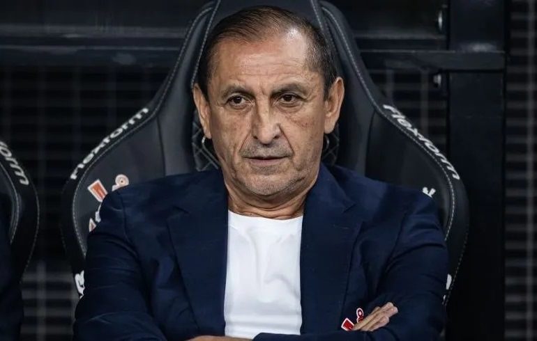 Internacional acerta com Ramón Díaz para assumir comando técnico até 2026