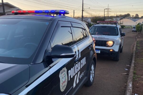 Ação coordenada pela Polícia Civil desarticulou grupo investigado por tortura, tráfico de drogas e associação criminosa no Oeste catarinense.