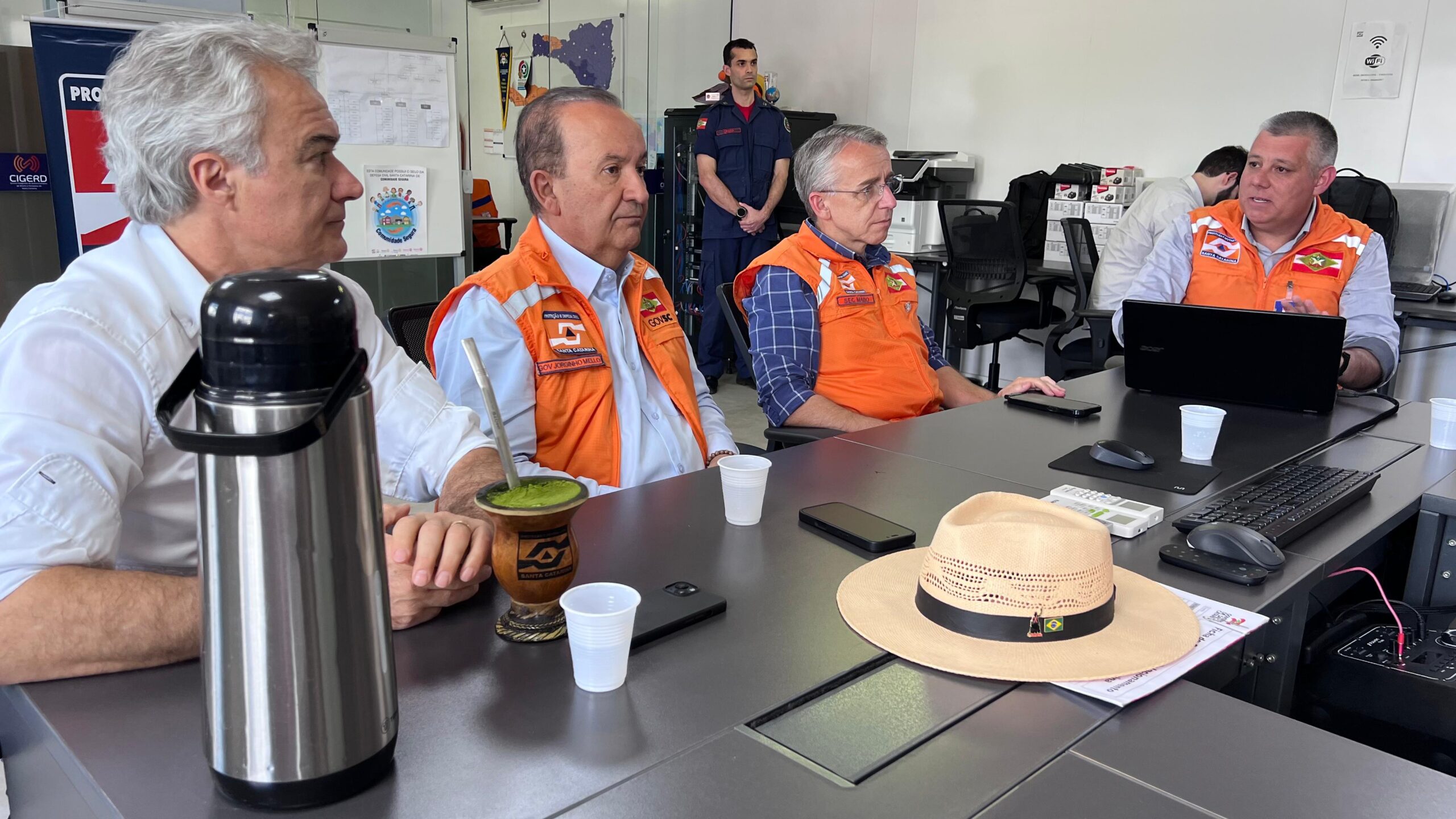 Governador avalia danos do tornado em Xanxerê e reforça apoio à reconstrução