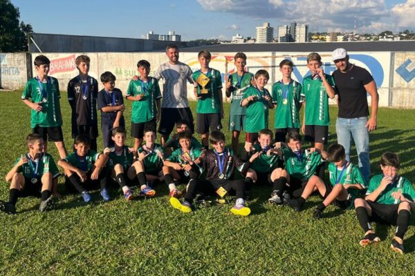 Xanxerê campea futebol campo Sub-12 da AMAI 2025 com goleada na final.