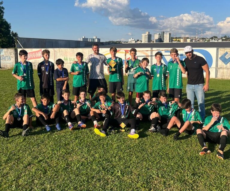 Xanxerê campea futebol campo Sub-12 da AMAI 2025 com goleada na final.