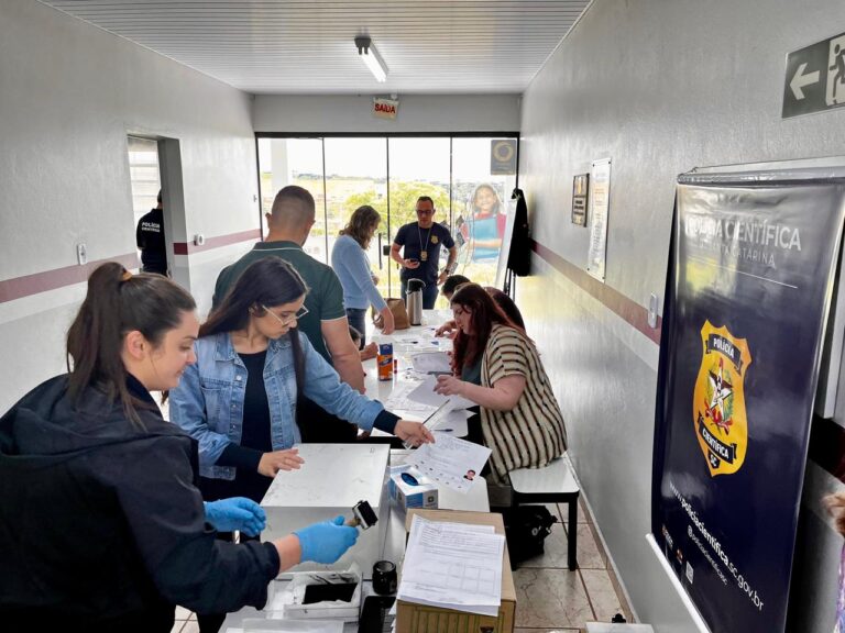 Uma ação social organizada pela Polícia Científica e Secretaria de Educação de Xanxerê