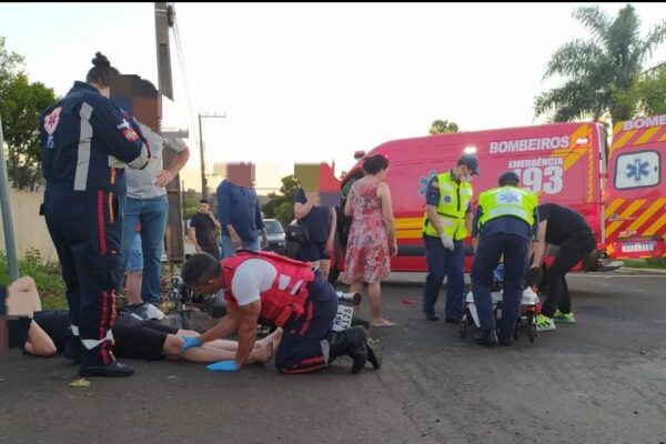 Colisão entre motos Xanxerê deixa dois homens feridos e encaminhados ao hospital após atendimento do Samu e Bombeiros.