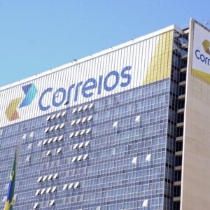 Correios anunciam fechamento de mil agências e até 15 mil desligamentos voluntários