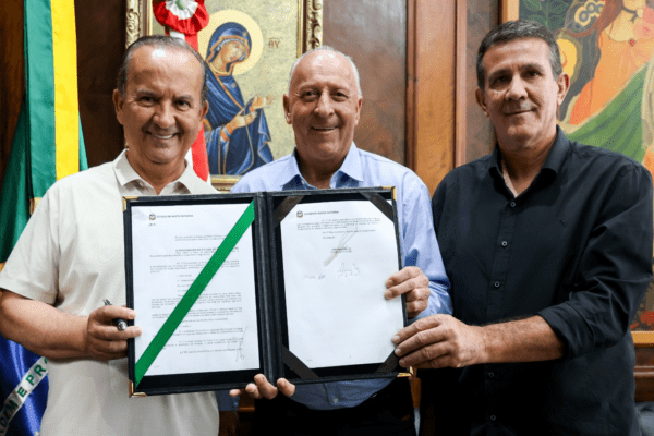 SC sanciona lei que proíbe leite reconstituído com pó importado