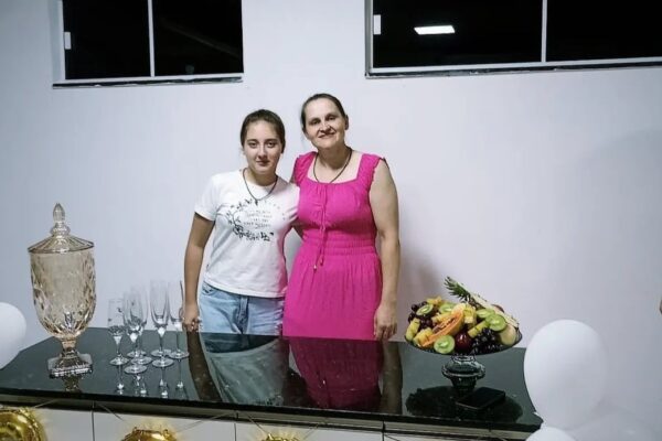 Homem mata esposa e filha em União do Oeste e morre em confronto