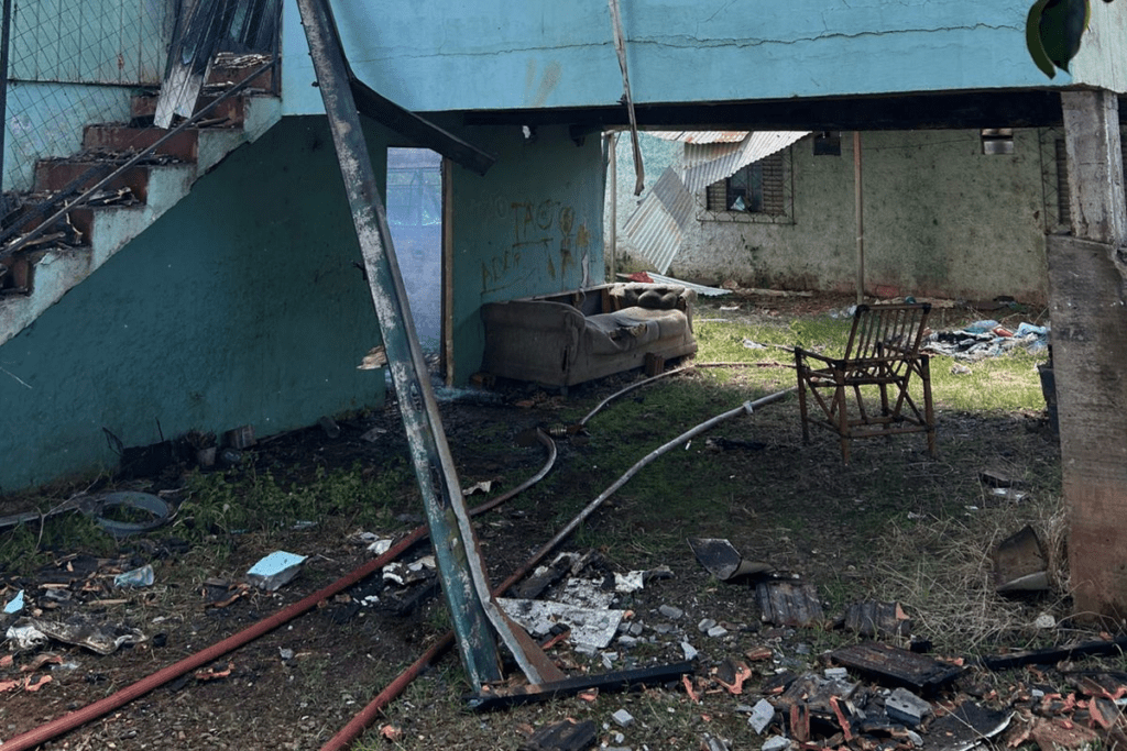 Casa destruída por incêndio no bairro dos esportes em Xanxerê