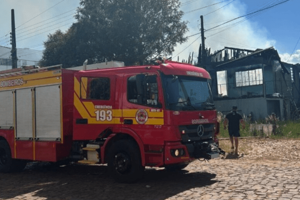 Incêndio atinge casa no bairro dos Esportes em Xanxerê