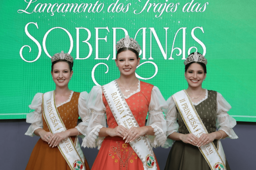 Trajes das soberanas da ExpoFemi 2026 são lançados em Xanxerê e reforçam a identidade cultural da Festa Estadual do Milho.