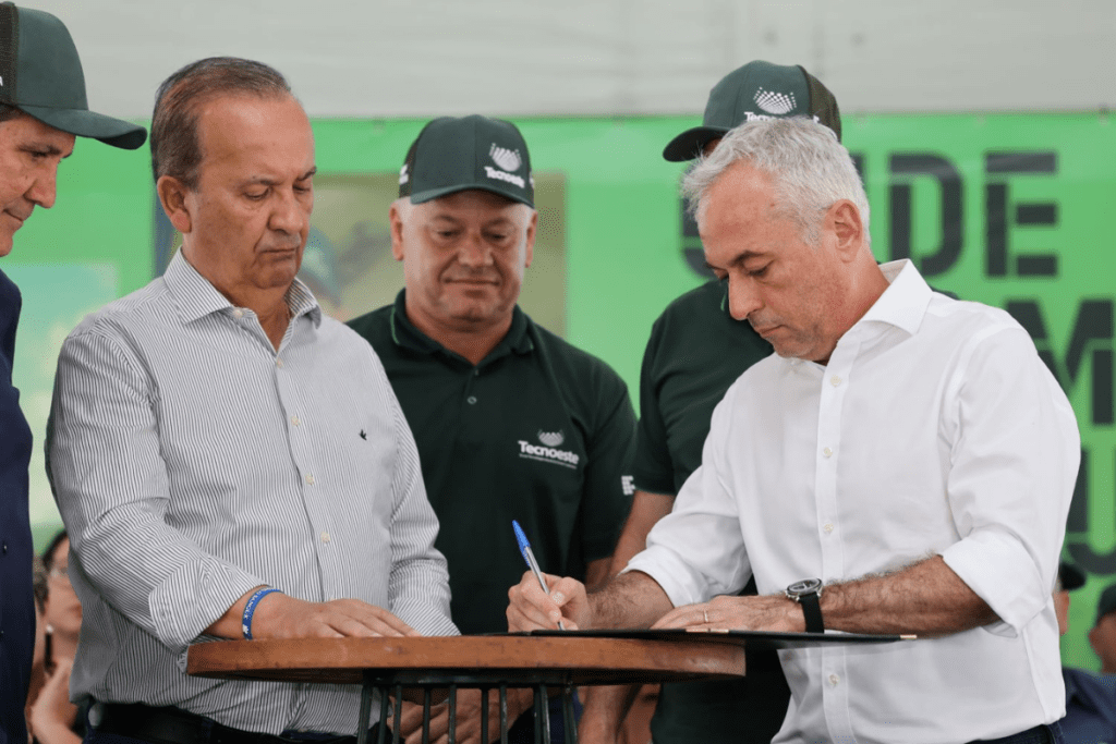 Governo de SC lança crédito de R$ 240 milhões para apoiar produtores de leite e garantir renda no campo.