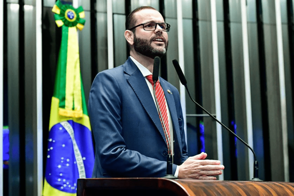 O TSE volta a julgar nesta terça um processo que pode cassar o mandato do senador Jorge Seif.
