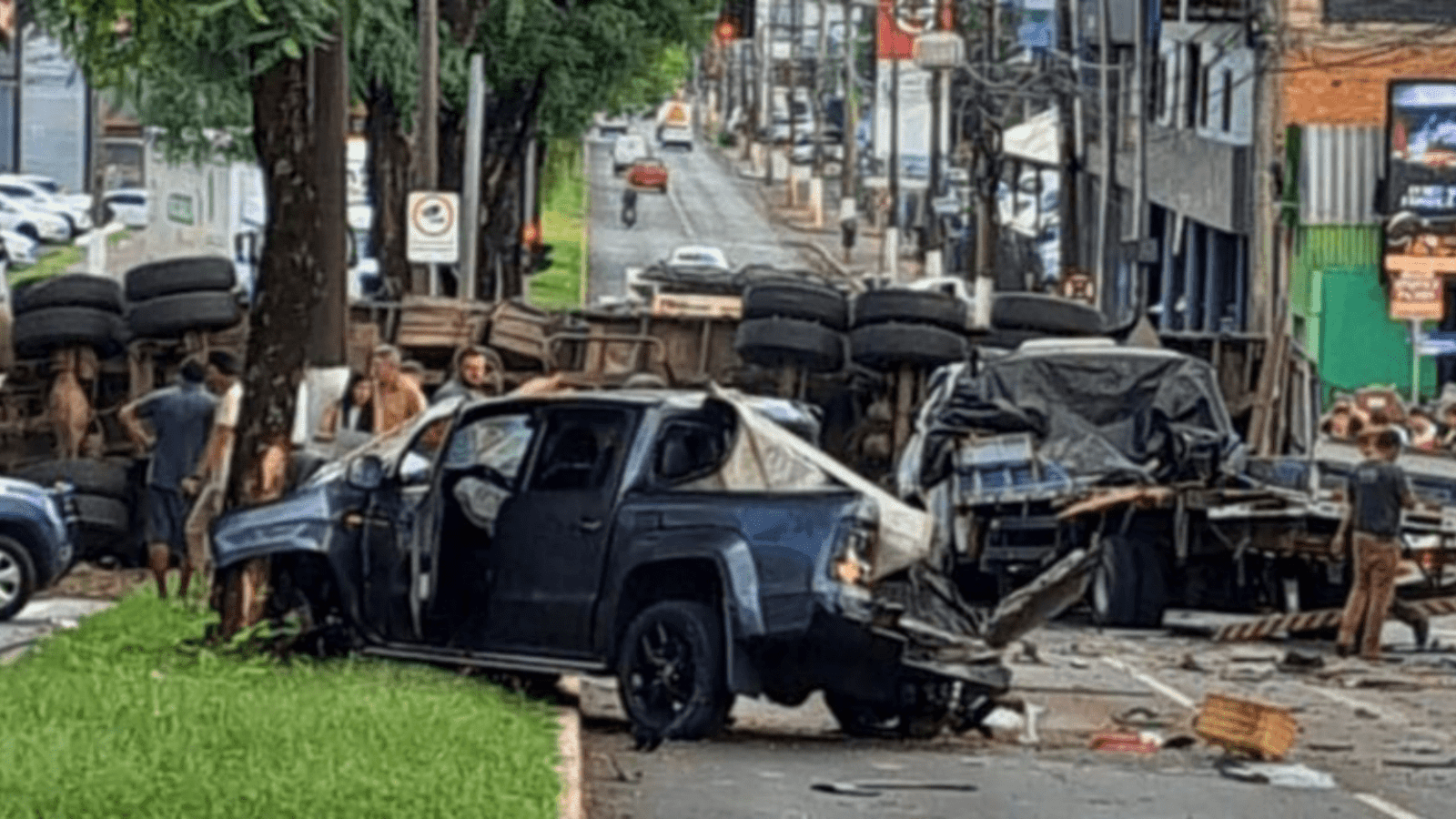 Motorista é indiciado após investigação de acidente com carreta em Chapecó