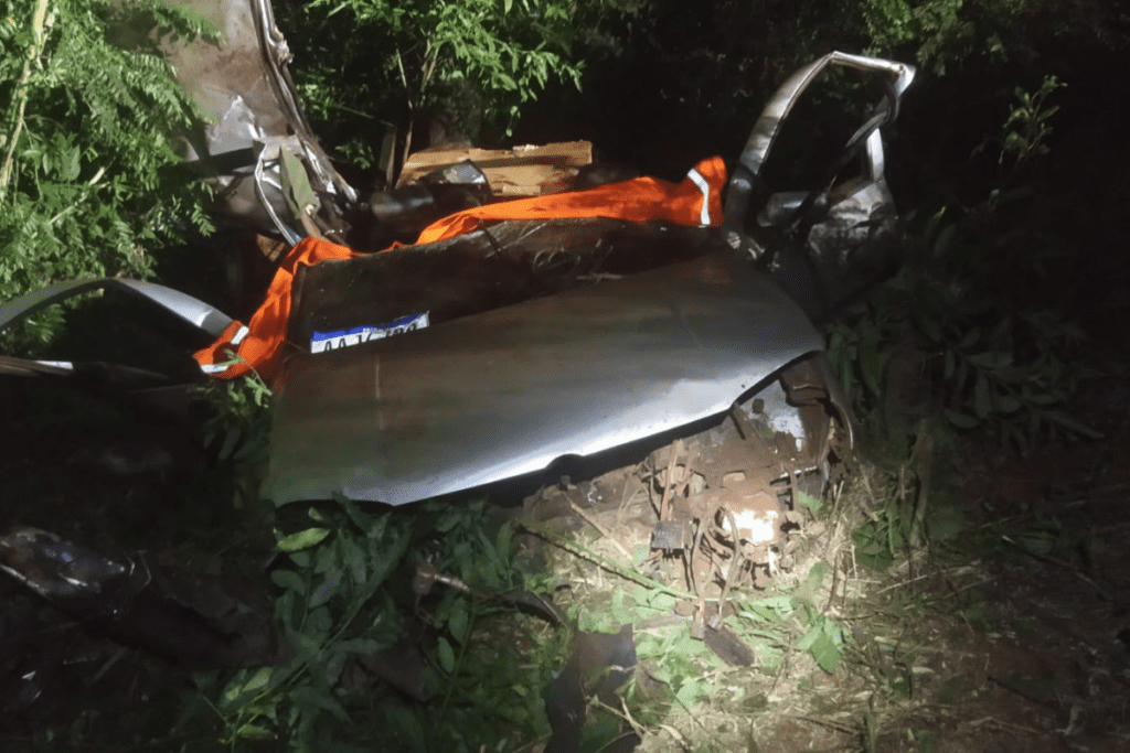 Capotamento na SC-480 deixa dois feridos graves em Xanxerê