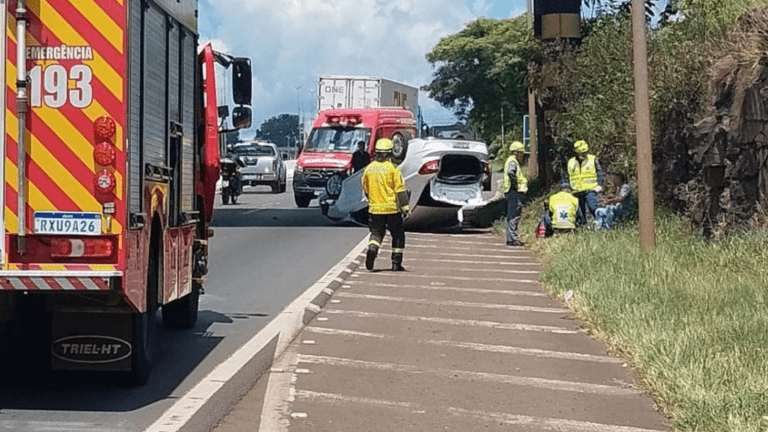 Motorista sofre mal súbito e capota carro na BR-282 em Xanxerê