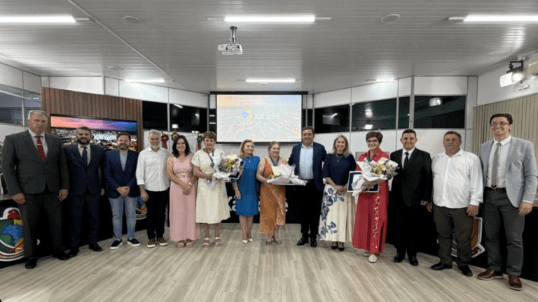 Mulheres homenageadas com medalha em sessão na Câmara de Xanxerê