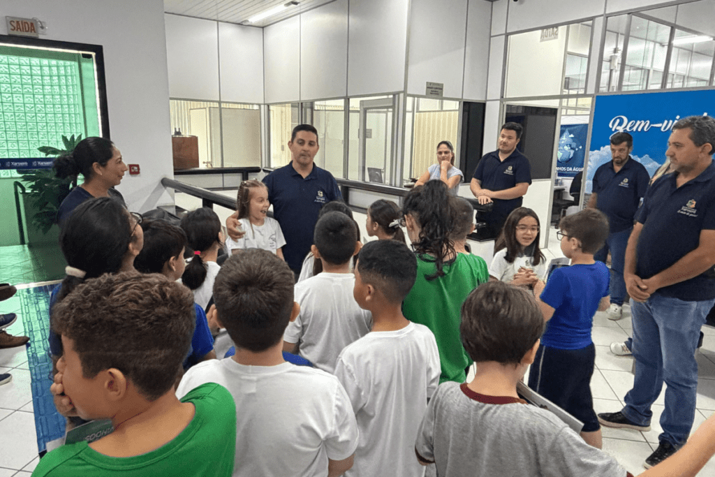 Alunos da Escola Pequeno Príncipe em visita á Camara de Vereadores de Xanxerê