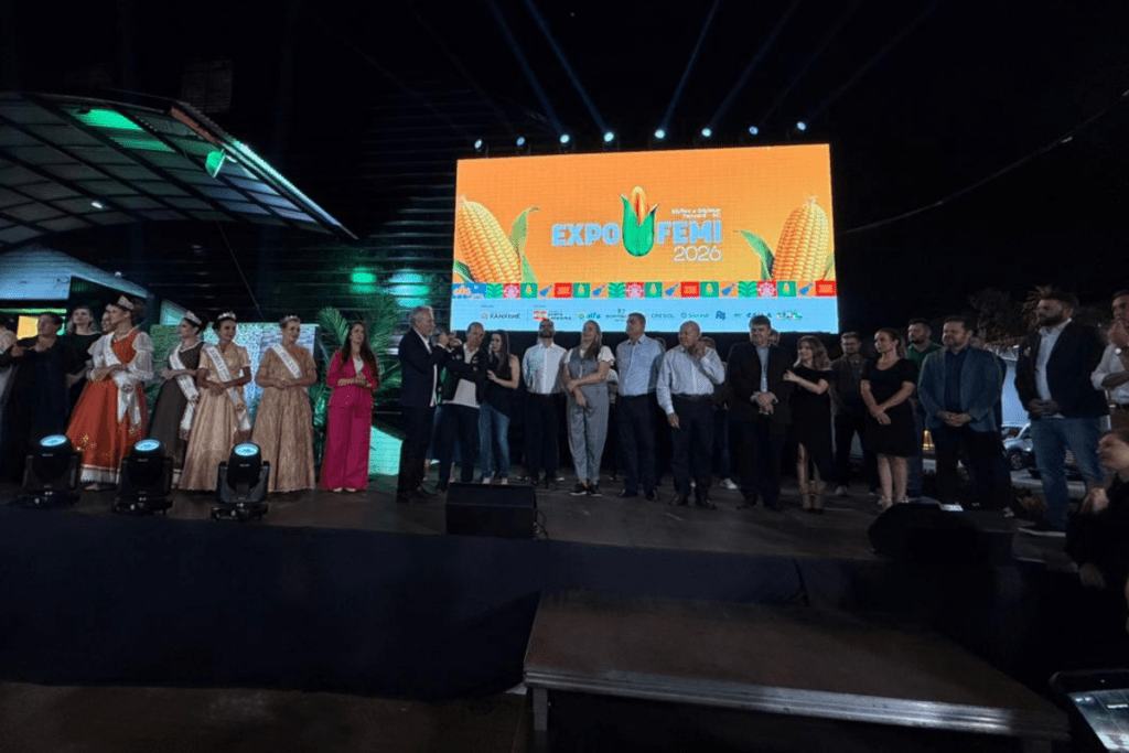 Palco da ExpoFemi 2026 em Xanxerê