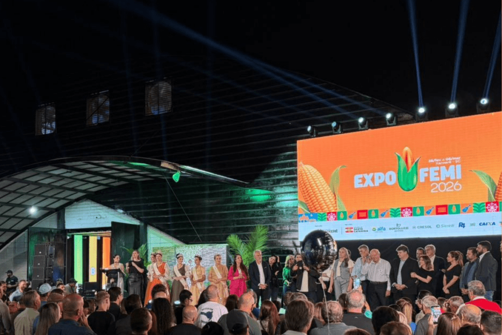 Palco da ExpoFemi 2026 em Xanxerê