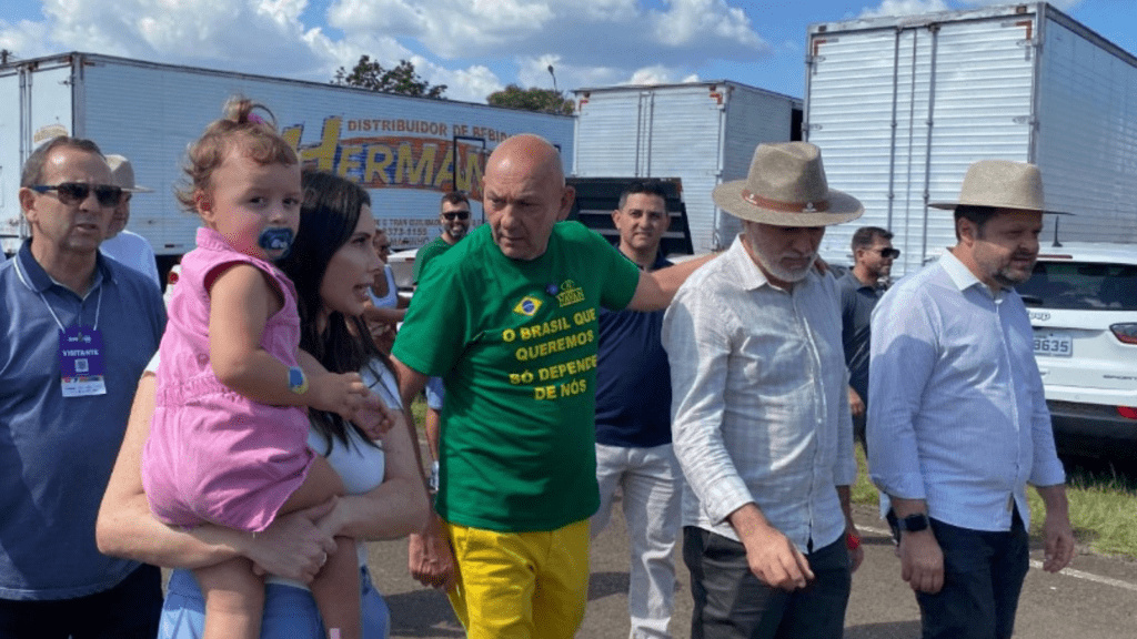 Luciano Hang visita ExpoFemi 2026 em Xanxerê