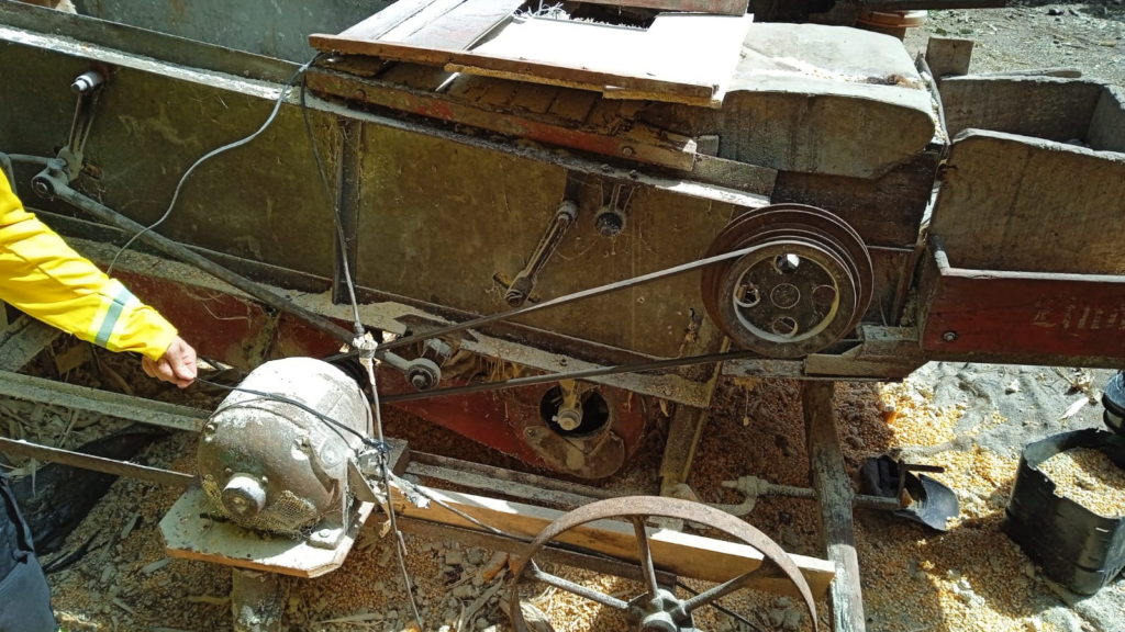 Trilhadeira em propriedade rural onde ocorreu acidente com idoso em Ipira SC.