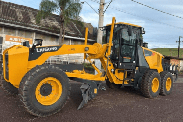 Motoniveladora adquirida pela prefeitura de Xanxerê, em investimento de 1,4 milhão