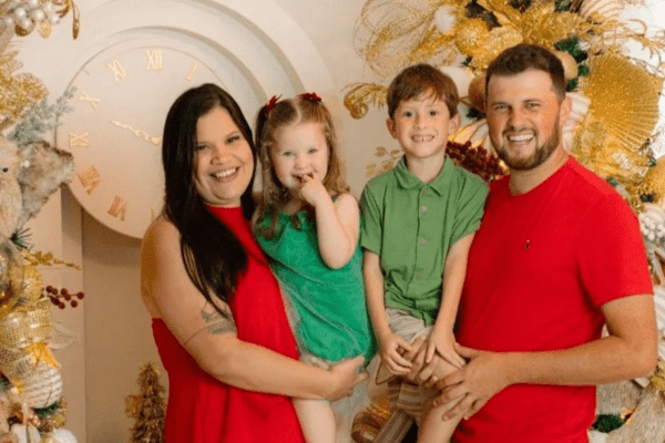 Família que morreu no acidente. Danilo Ferrira, sua esposa Graciele Maurer, e filhos Gael e Maitê.