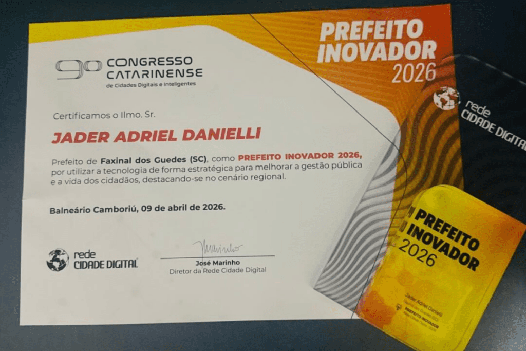 Certificado dado ao Prefeito de Faxinal dos Guedes, Jader Adriel Danielli.