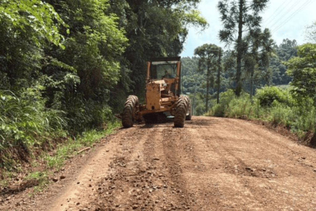 Prefeitura de Xanxerê intensifica obras na cidade e no interior