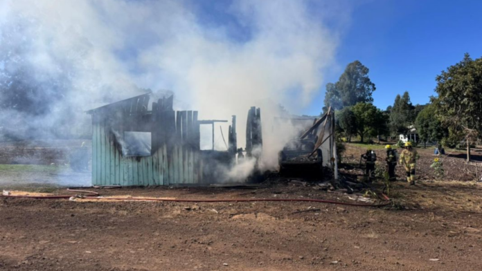 Casa destruída por incêndio no bairro Tonial em Xanxerê