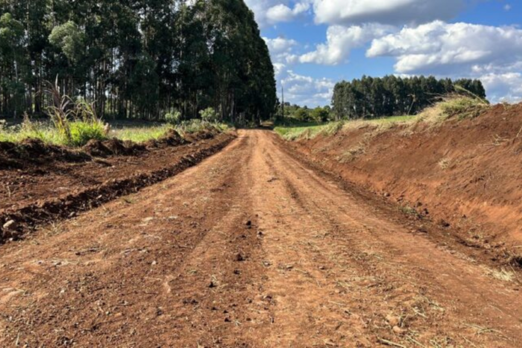 Estrada do Interior de Xanxerê após trabalhos das máquinas da prefeitura