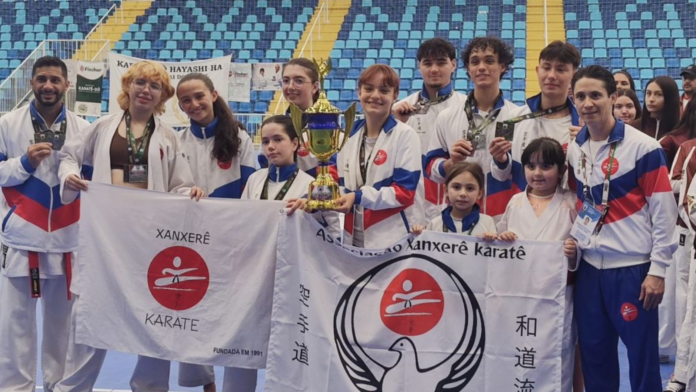 A equipe de Karatê de Xanxerê conquistou o 4º lugar geral na modalidade Kata durante a 2ª Etapa do Campeonato Estadual “B” de Karatê, realizada em Tubarão